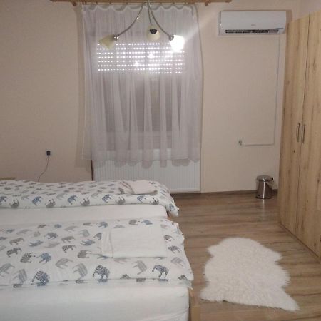 Evelin Sobe Apartment Backa Topola Bagian luar foto